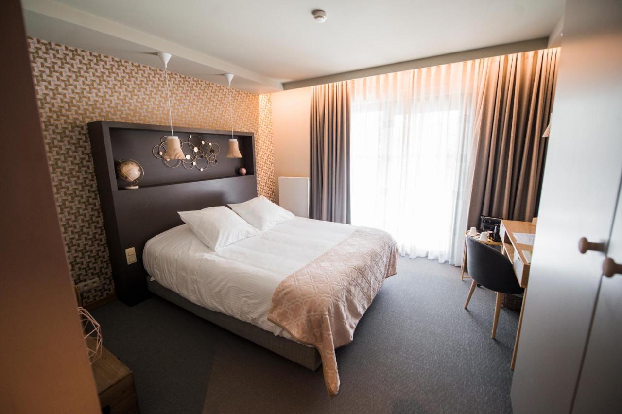 Hotel La Libellule Beauraing Esterno foto