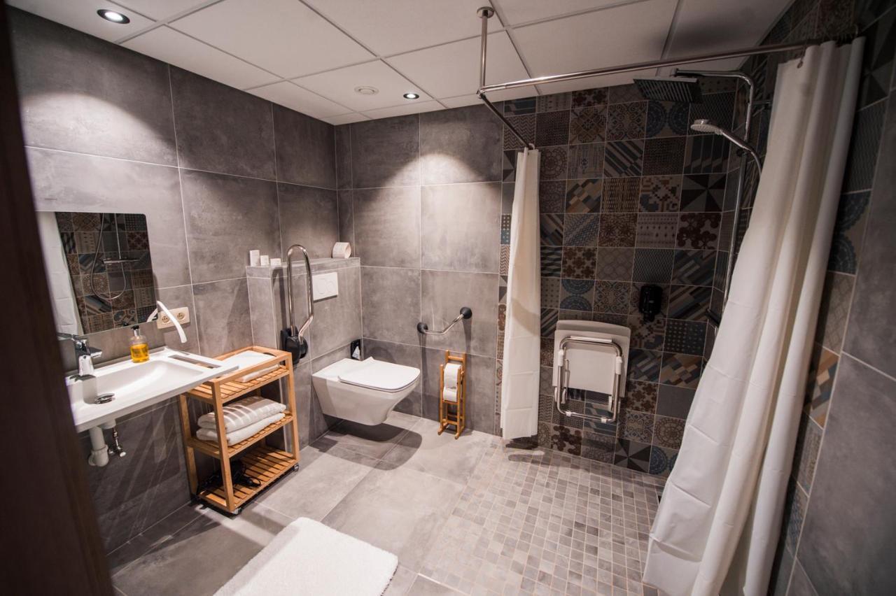Hotel La Libellule Beauraing Esterno foto