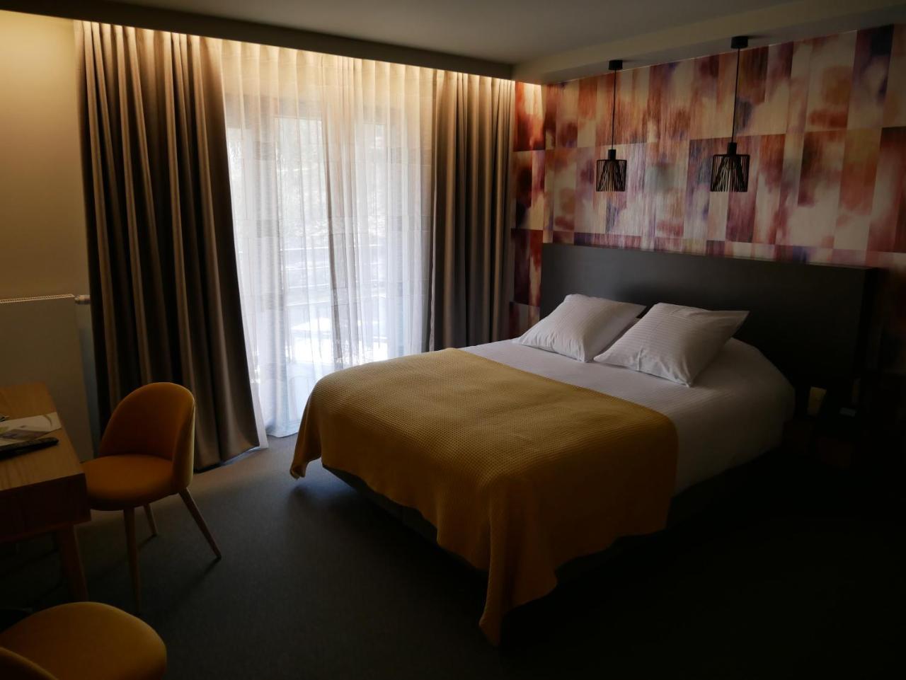 Hotel La Libellule Beauraing Esterno foto