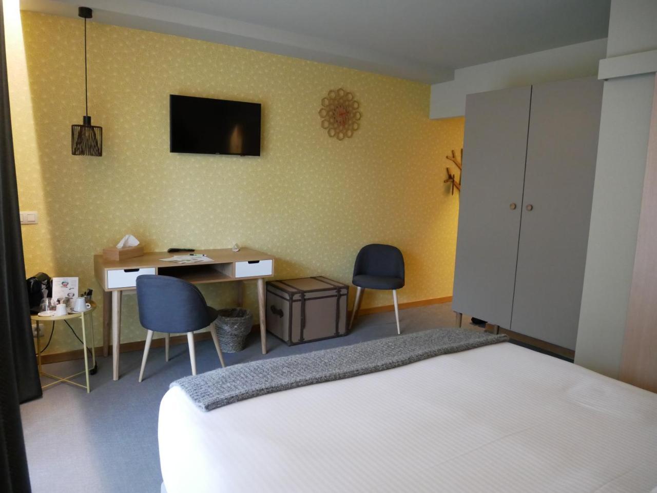 Hotel La Libellule Beauraing Esterno foto